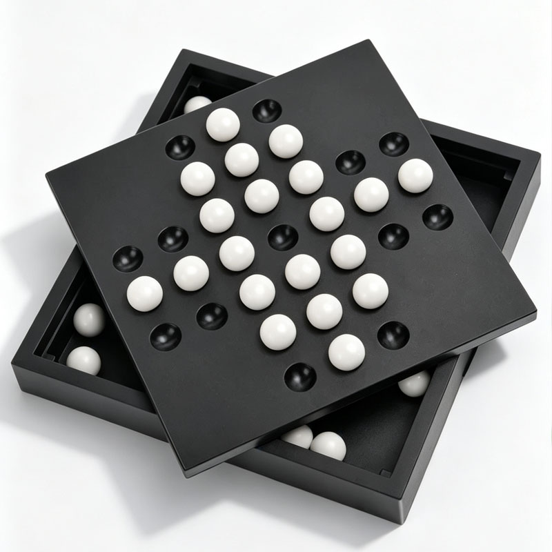 Board Game Design - Europäisches Klassisches Einzel-Schach Peg Solitaire Lehrreiches