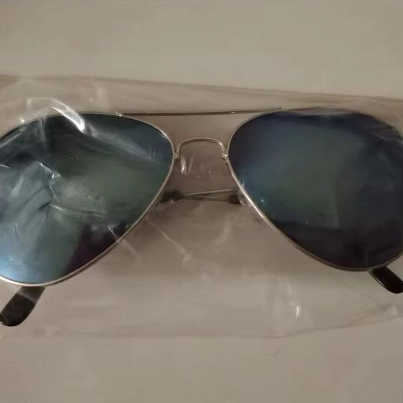 Board Game Viral - Infrarot-Brille mit Spielkarten-Motiv, Anti-Betrug-Poker-Sonnenbrille, Lustiges Spielzubehör