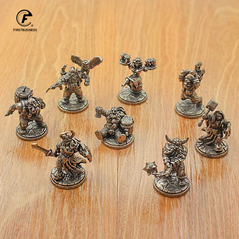 Vintage Weiß Messing Miniatur  – Board Game Design Bewertung und Preis