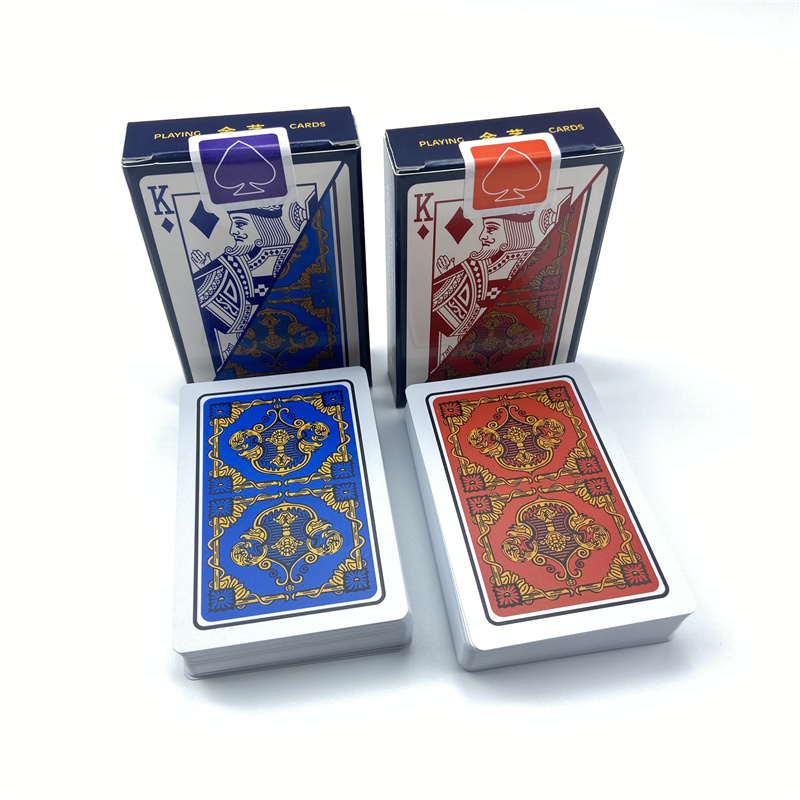 Neue 2er-Pack Spielkarten aus  – Board Game Yearbook Bewertung und Preis